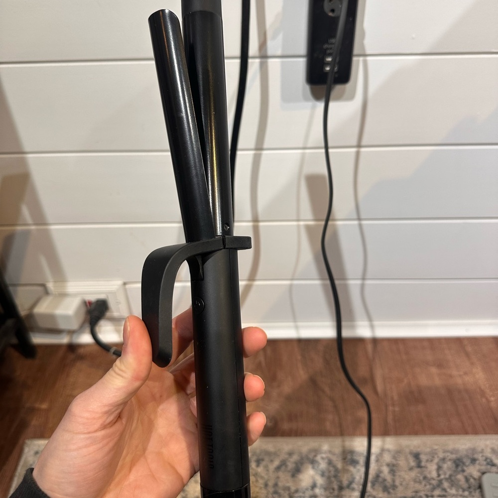 1” Hot Tools Professional Sleek Black Styling Wand - Picture 3 of 4